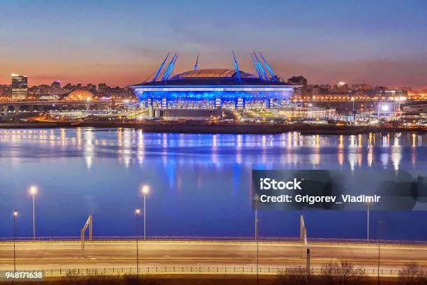 Стадион Чемпионата Мира По Футболу Fifa 2018 В Санктпетербурге Ночь — стоковые фотографии и другие картинки Стадион-0