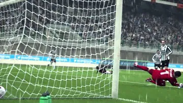 FIFA 14 Xbox One and PS4 Gameplay Trailer