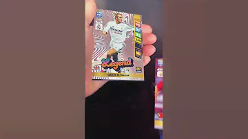 Searching for Momentum card #panini FIFA 365 2025 Adrenalyn XL Pack Opening - What a LEGEND!