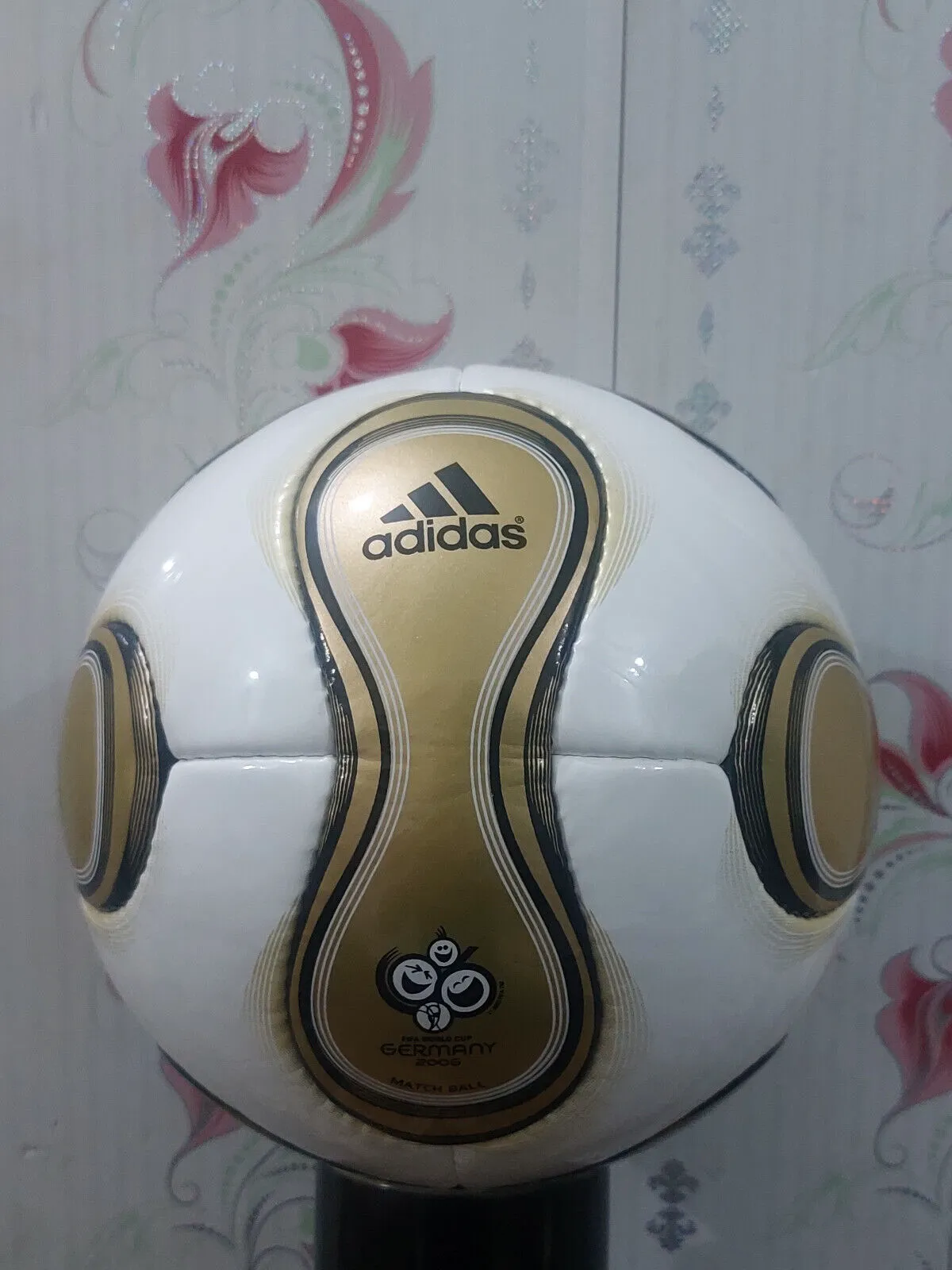 ADIDAS FIFA WORLD CUP 2006 GERMANY TEAMGEIST OFFICIAL SOCCER BALL FOOTBALL SIZ 5