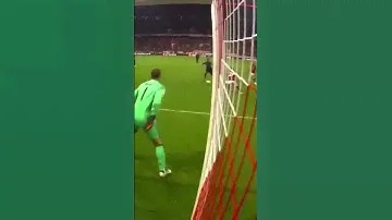 Neuer against Ronaldo 😳